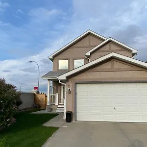 https://mings-homestay.calgaryhotelsearch.com