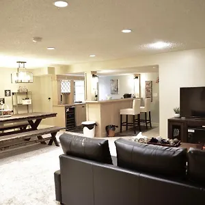 https://calgary-cozy-home.calgaryhotelsearch.com